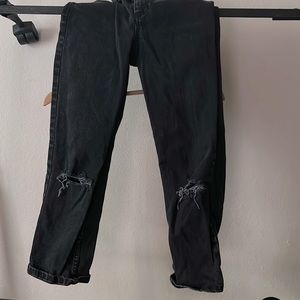 Boyfriend jeans worn out jeans